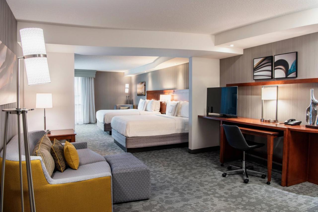 Hotel Courtyard By Marriott Edmonton West Extérieur photo