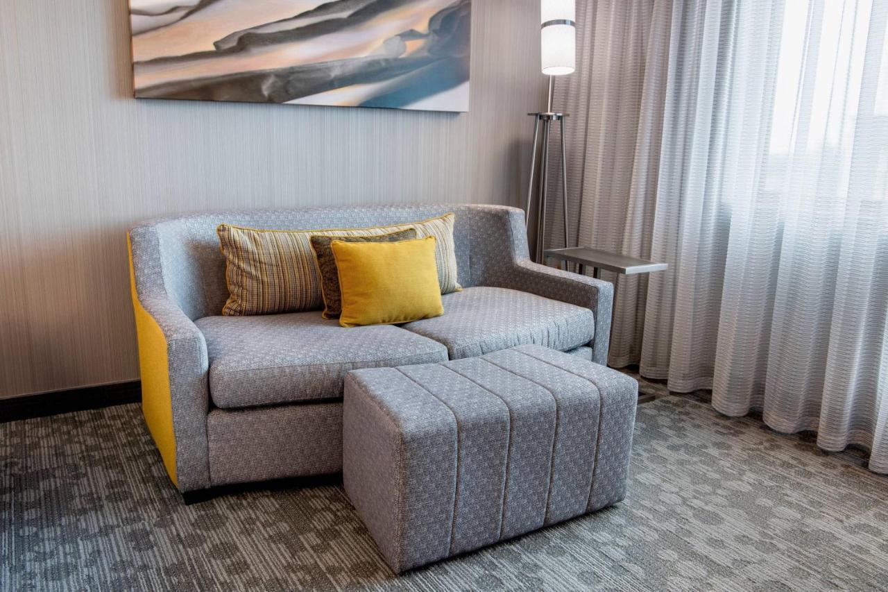 Hotel Courtyard By Marriott Edmonton West Extérieur photo