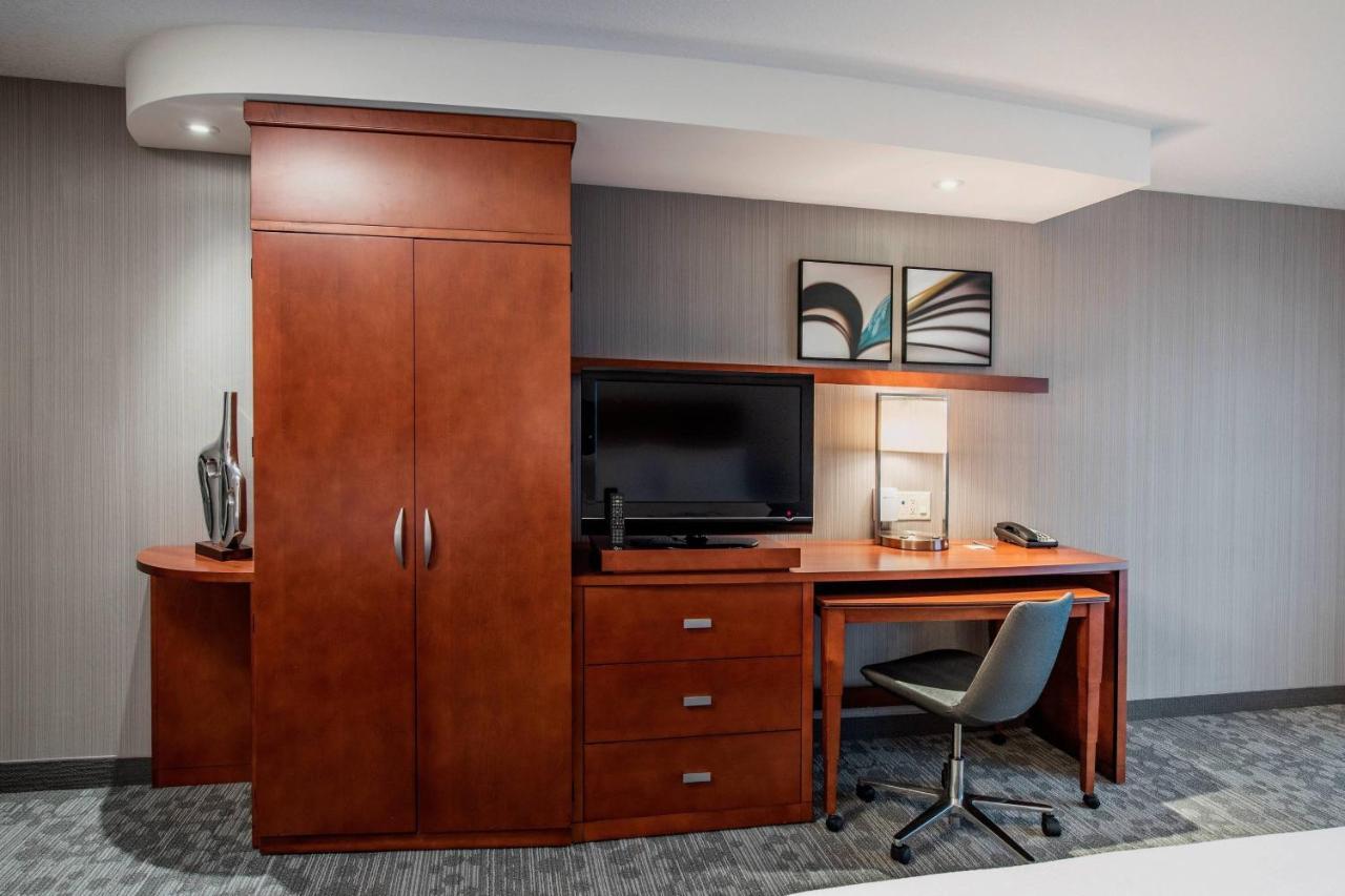 Hotel Courtyard By Marriott Edmonton West Extérieur photo