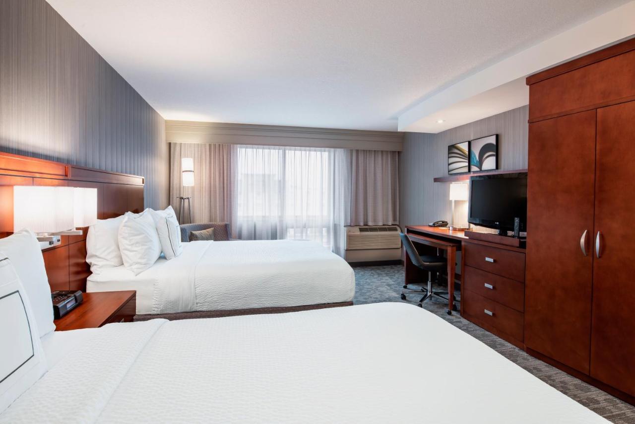 Hotel Courtyard By Marriott Edmonton West Extérieur photo