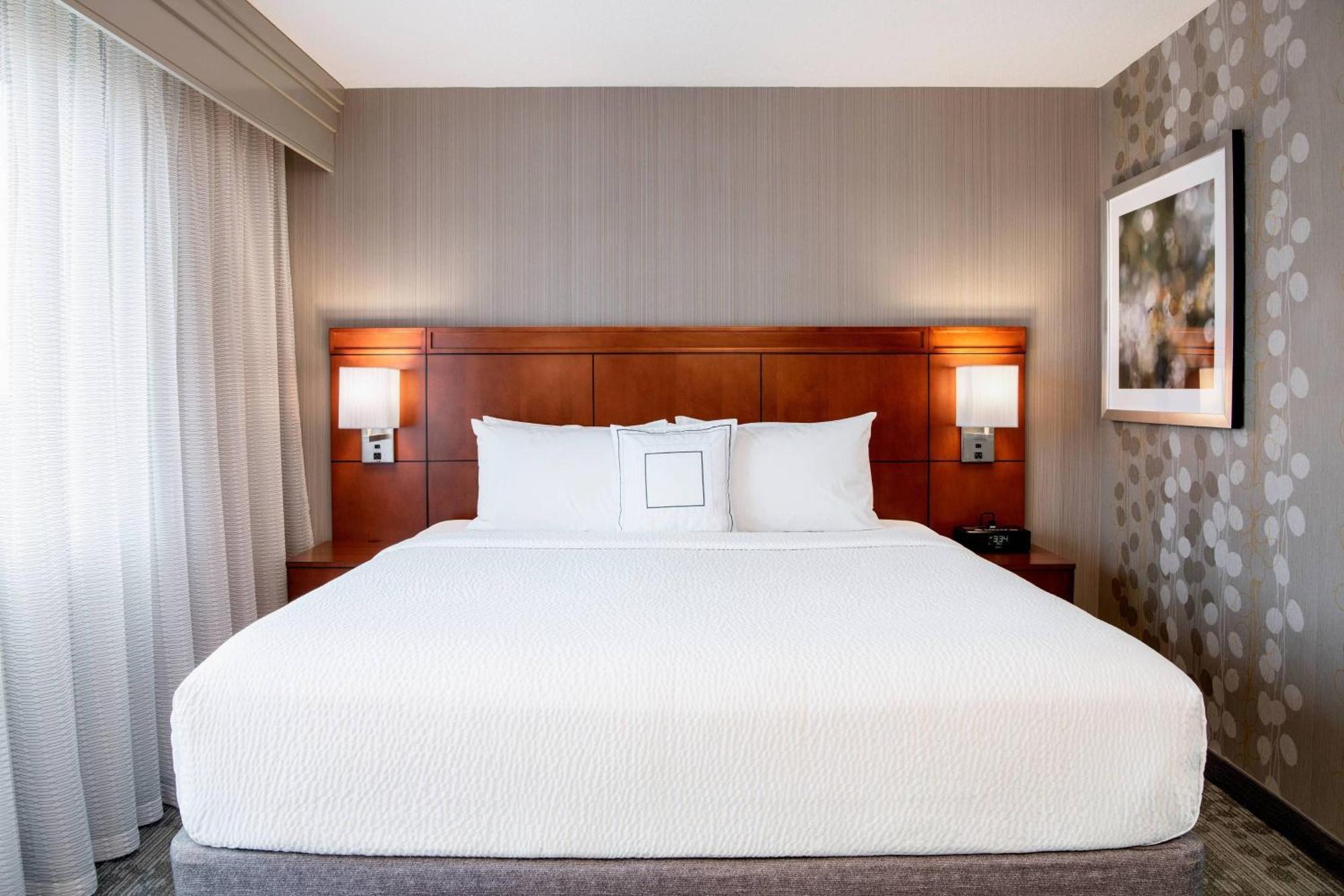 Hotel Courtyard By Marriott Edmonton West Extérieur photo