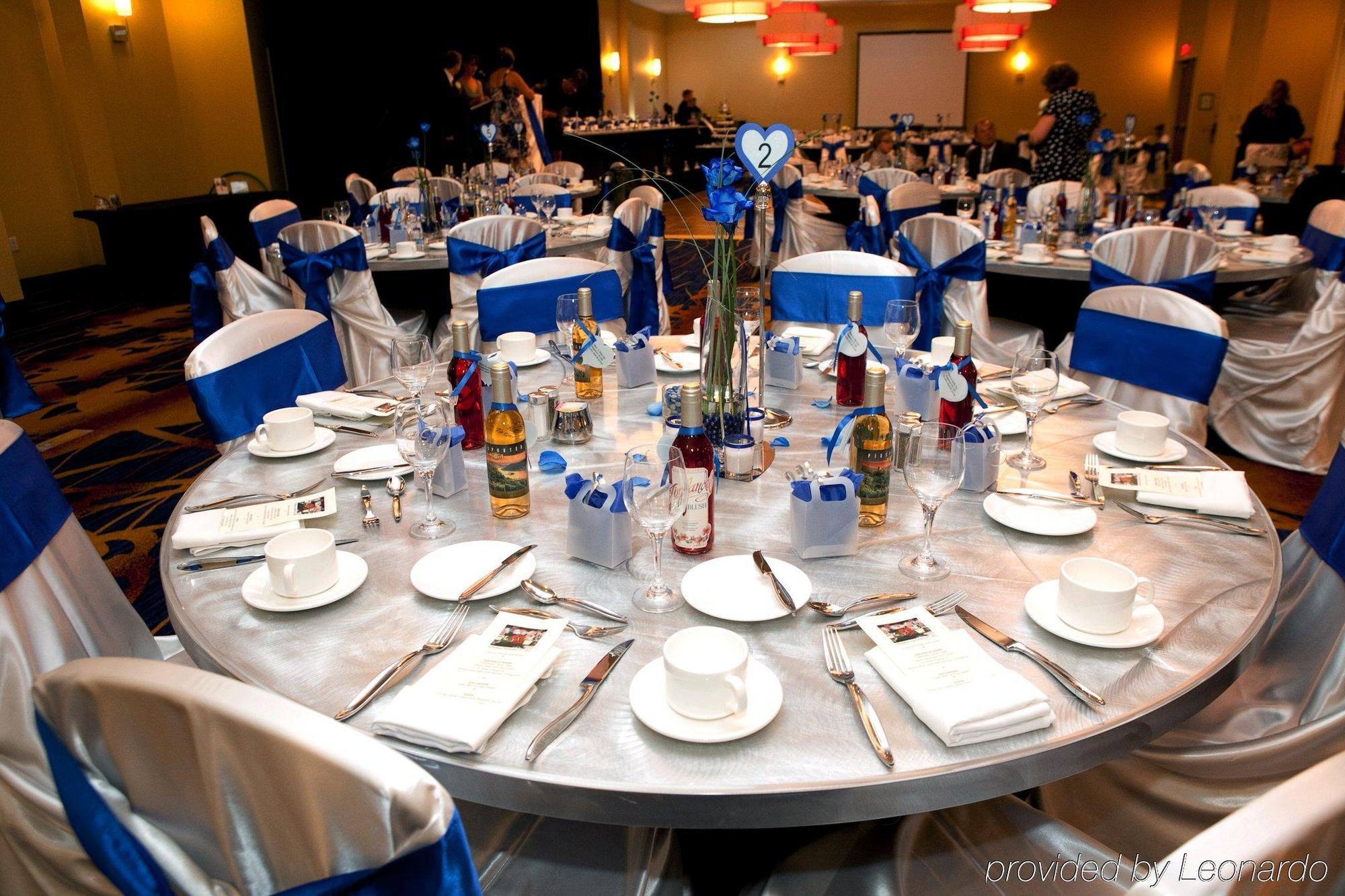 Hotel Courtyard By Marriott Edmonton West Restaurant photo