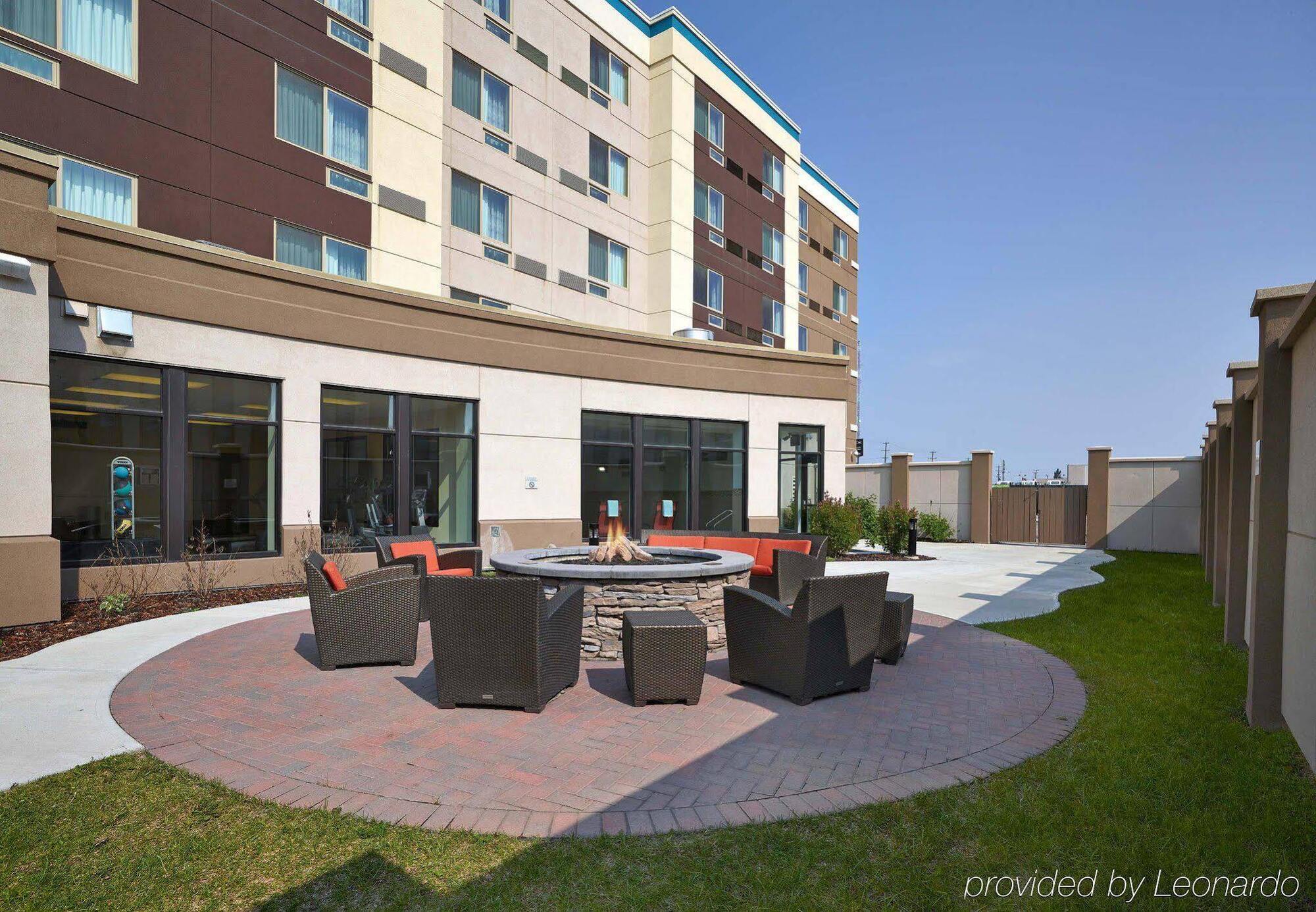 Hotel Courtyard By Marriott Edmonton West Extérieur photo