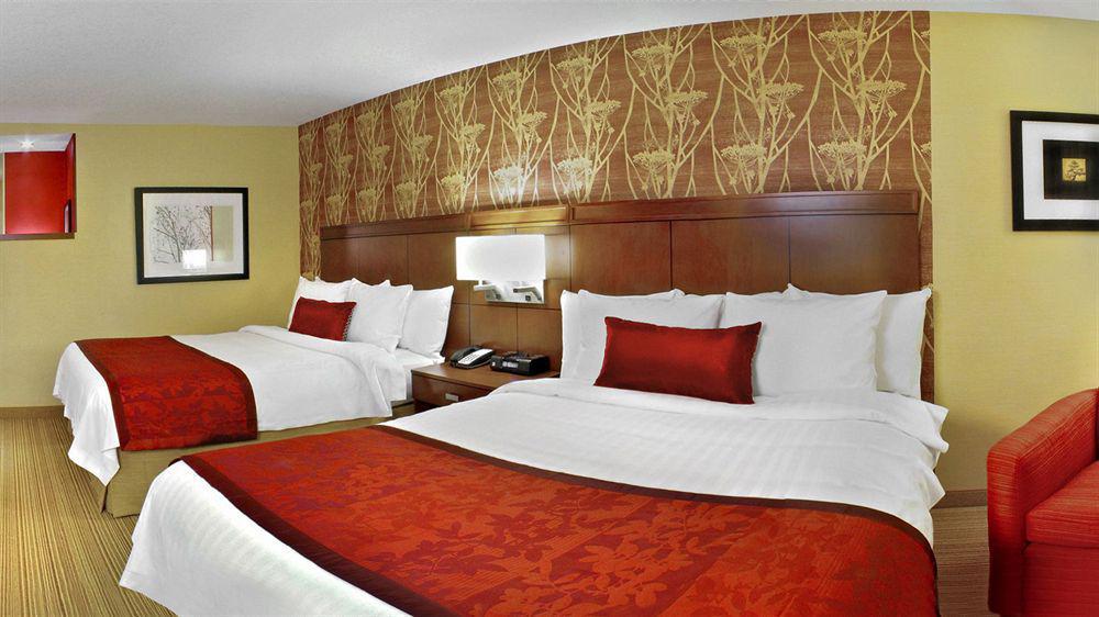 Hotel Courtyard By Marriott Edmonton West Extérieur photo